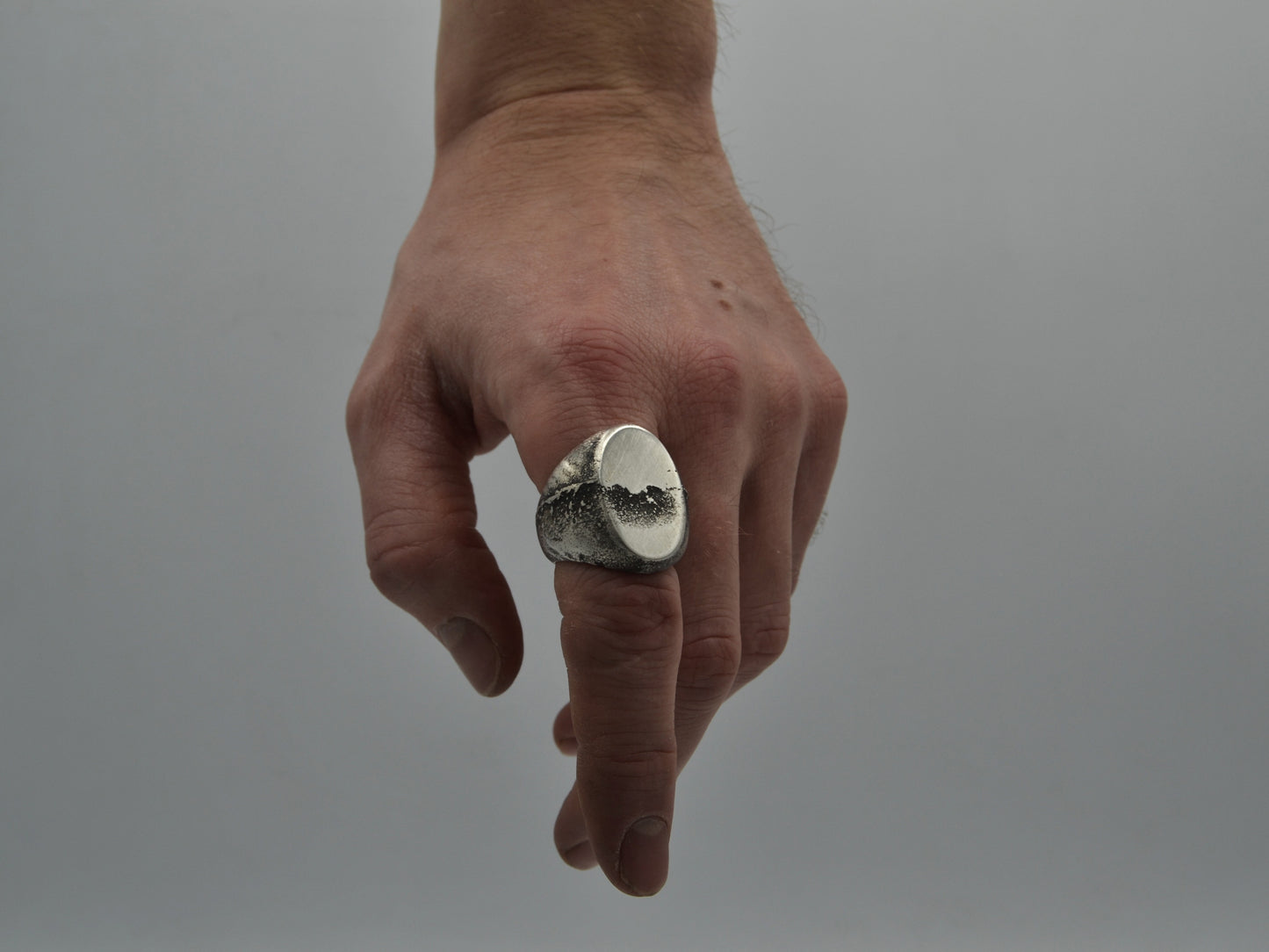 SIGNET EINS (FETT)