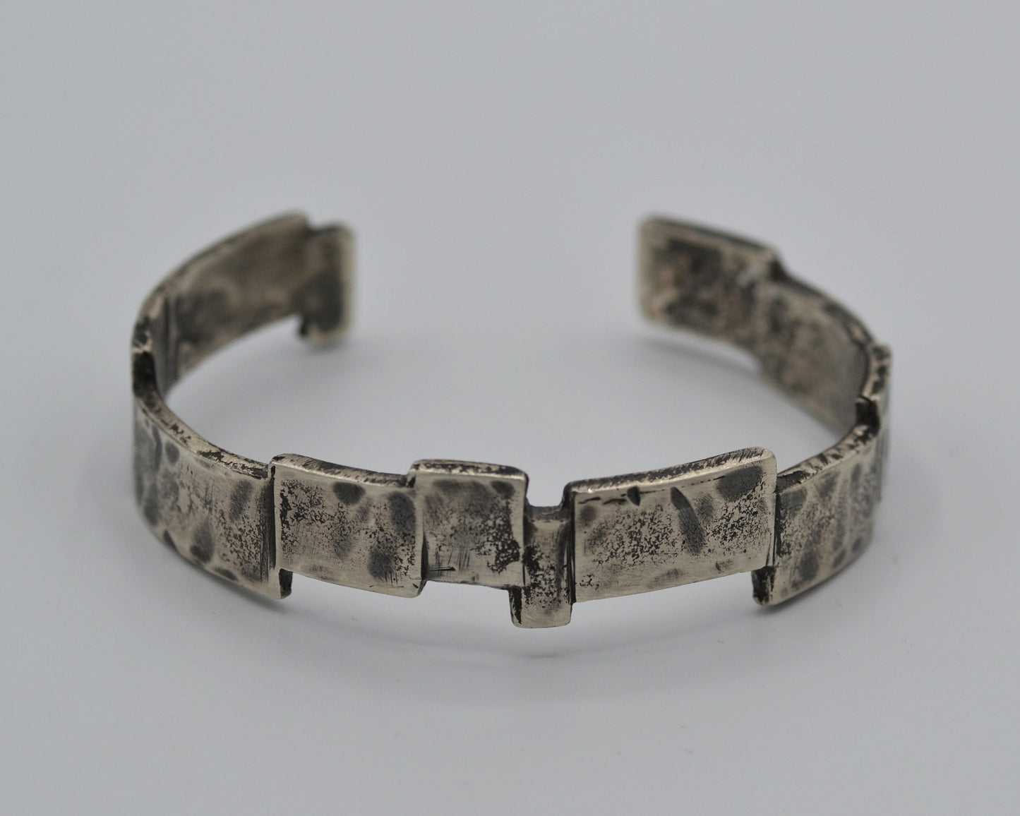 FRAGMENTS CUFF