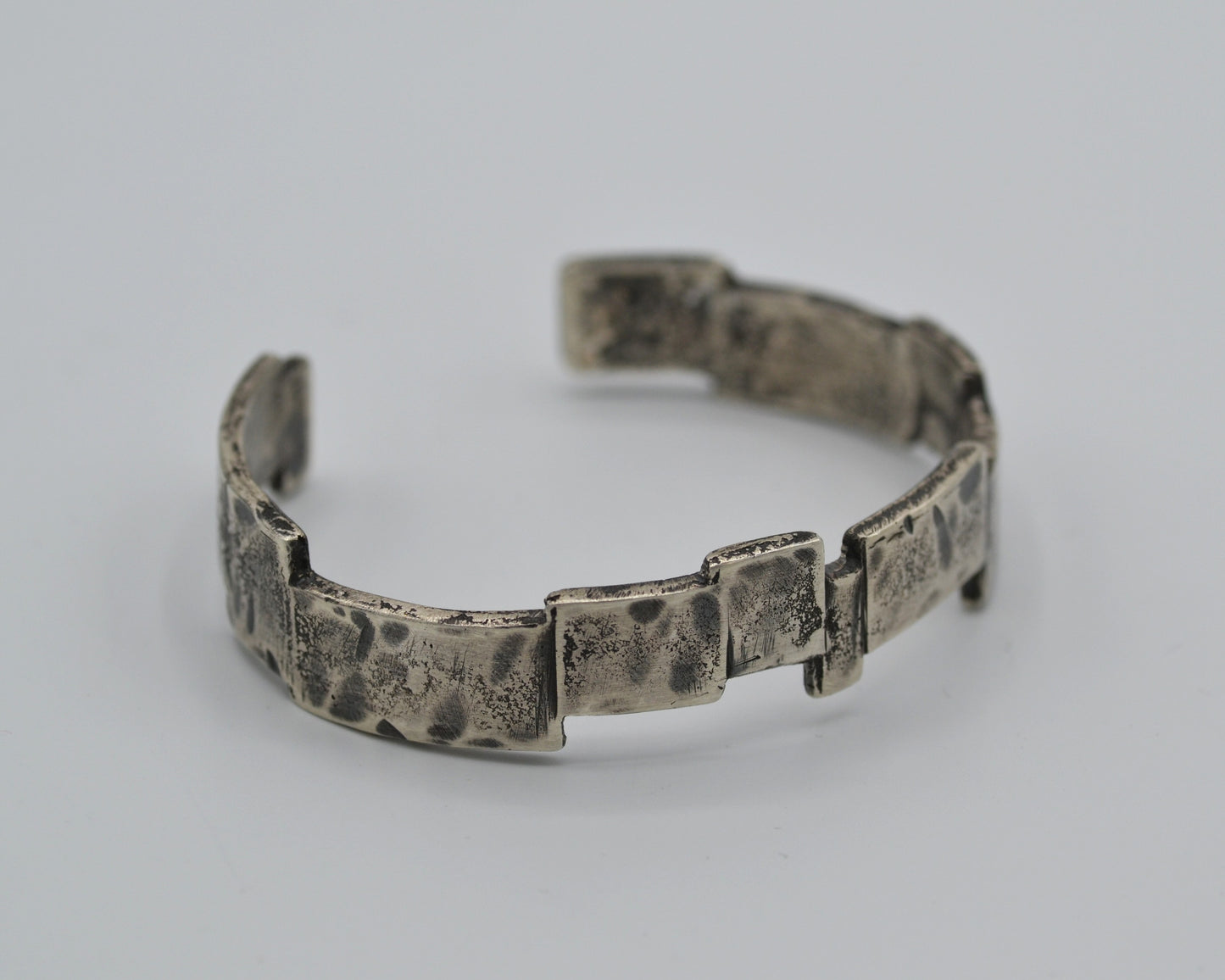 FRAGMENTS CUFF