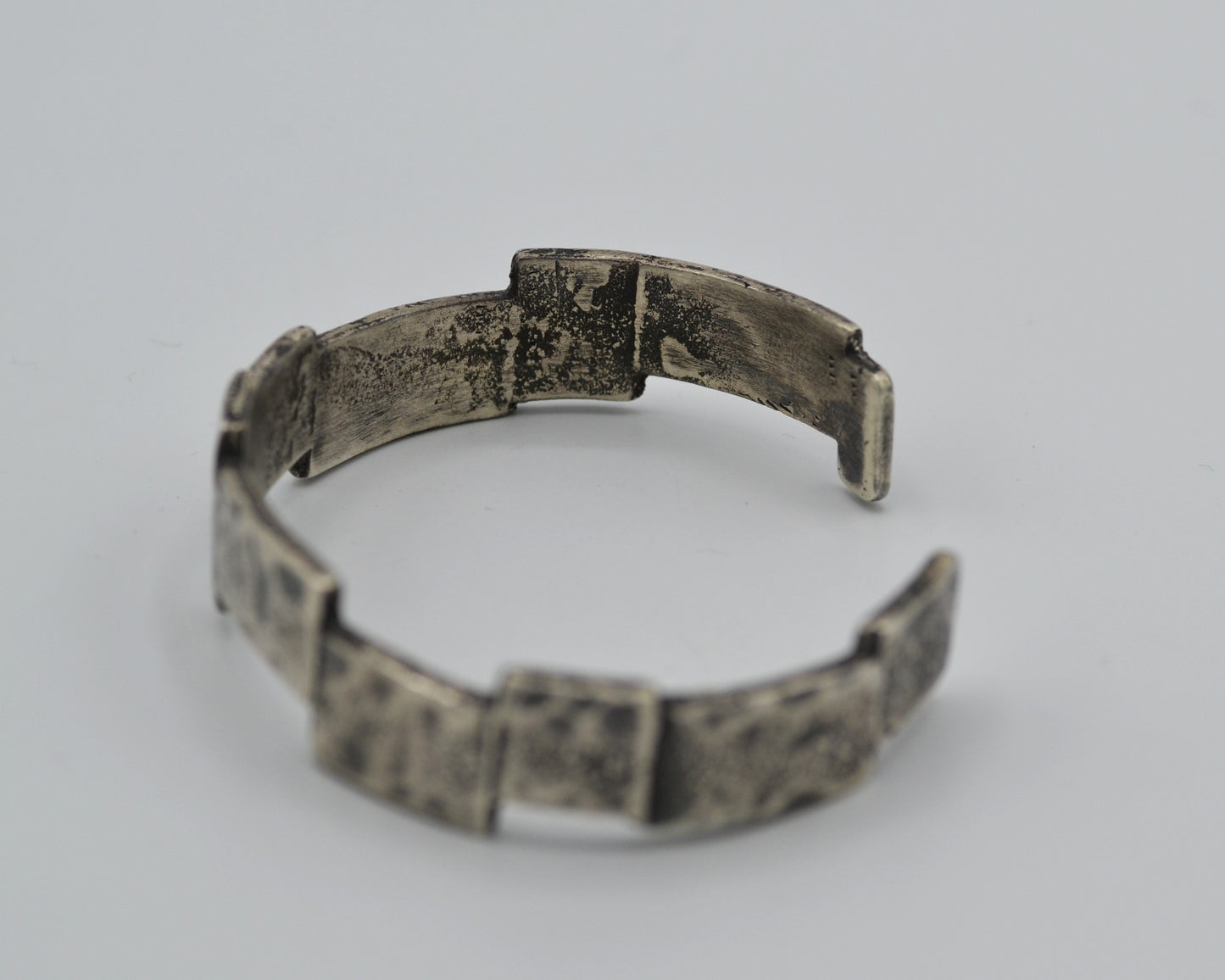 FRAGMENTS CUFF