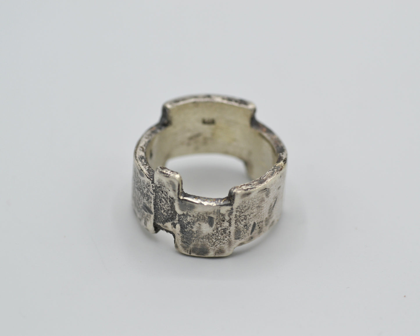 FRAGMENTS Ring