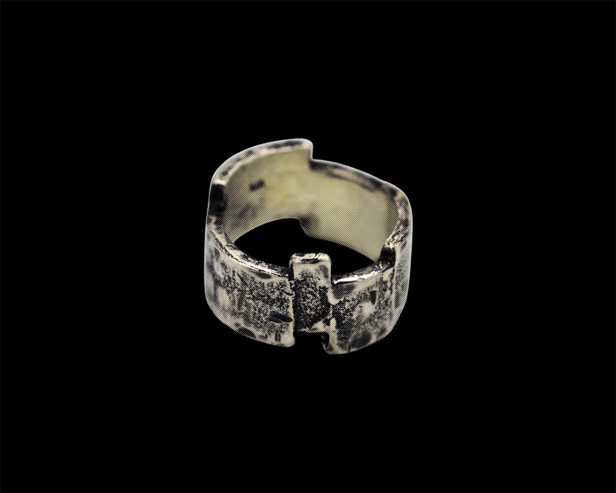 FRAGMENTS RING