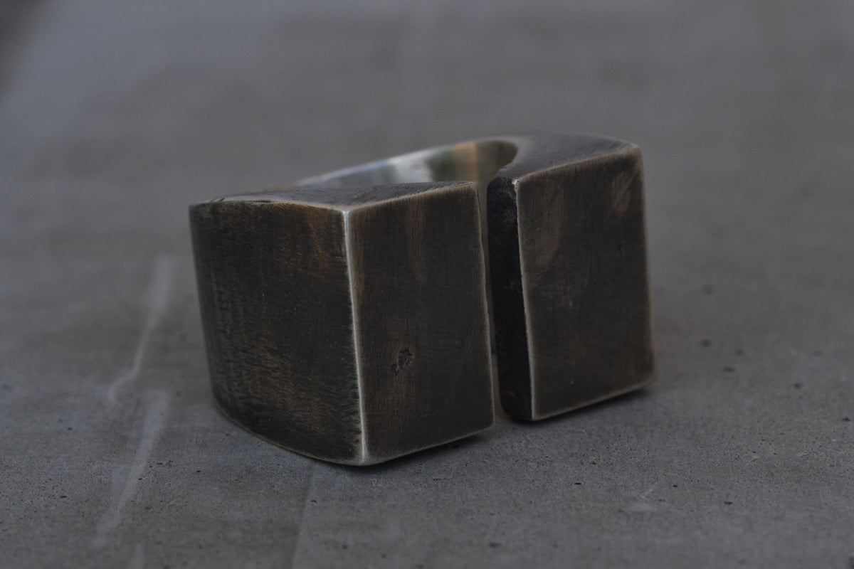 SEVERANCE RING