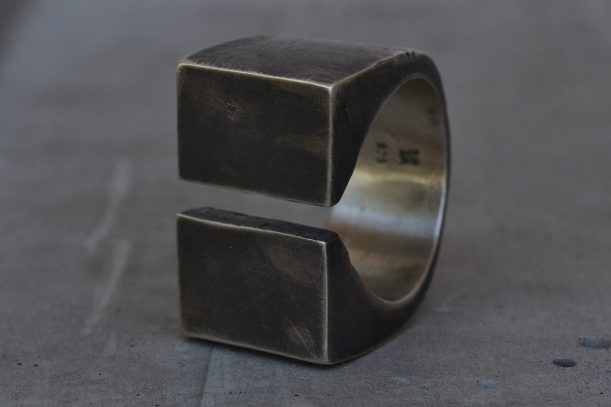 SEVERANCE RING