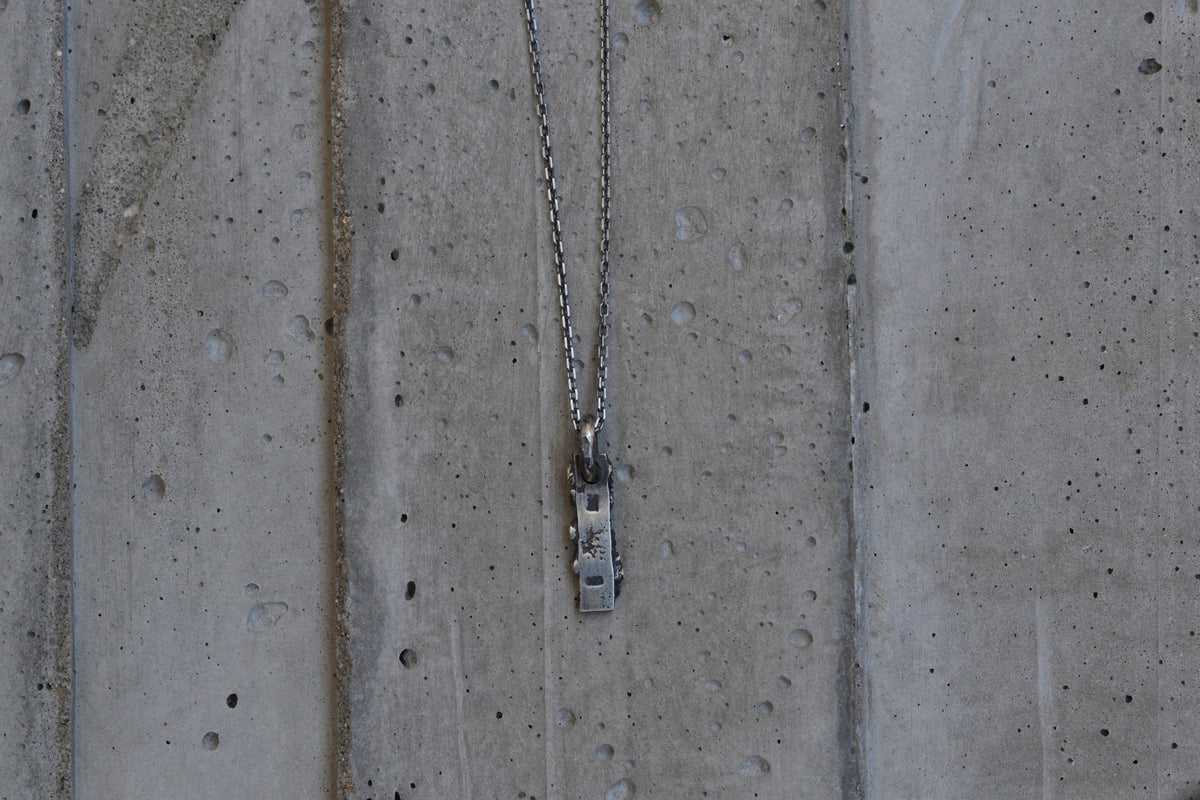 ESSENCE I [SMALL]