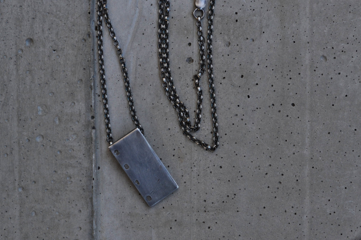 PLATE PENDANT