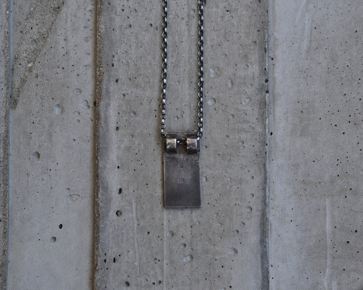PLATE PENDANT