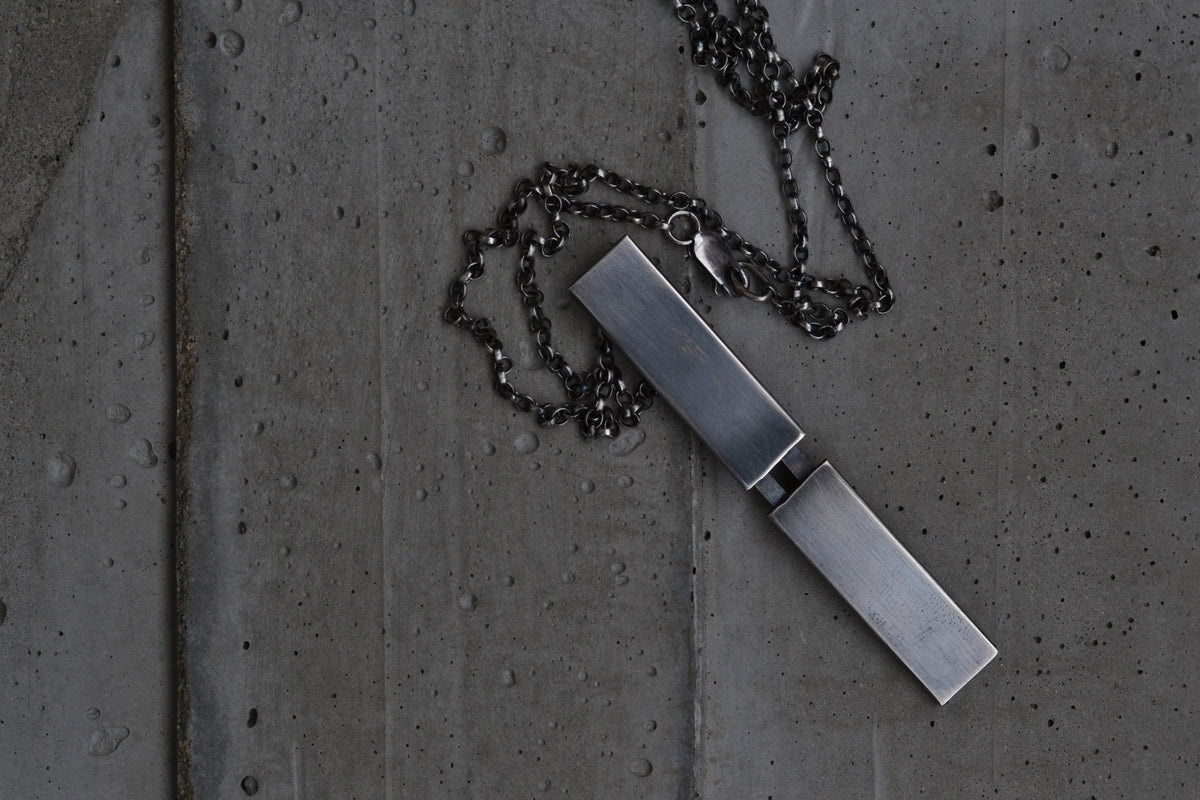 SEVERANCE PENDANT