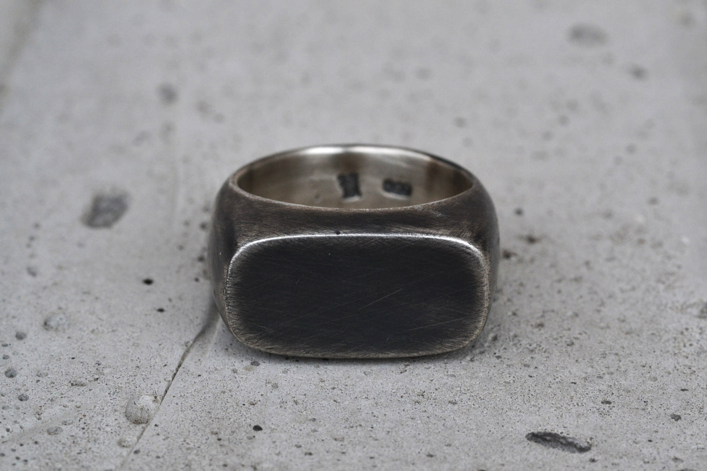 SIGNET II [DARK]