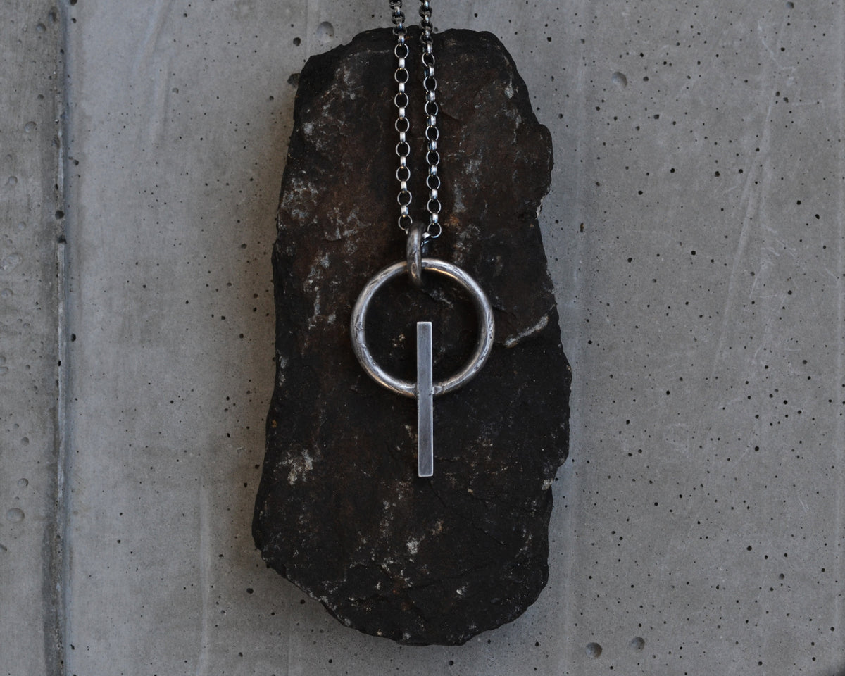 RADIUS PENDANT